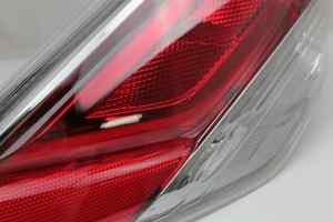 TOYOTA KLUGER GSU50 Left TailLight (2013 2014 2015 2016 2017 2018 2019) [81560-0E110]