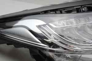 HONDA HR-V Gen 2/RU (Series 2) Right Headlight (2019) [33100-T7A-J51]