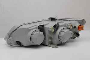 HOLDEN COMMODORE VY Berlina Right Headlight (2002 2003 2004) [92083412]