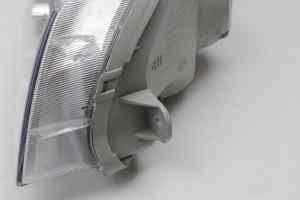 HOLDEN COMMODORE VY Berlina Right Headlight (2002 2003 2004) [92083412]